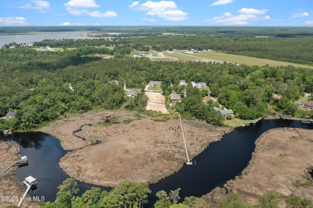 240 White Oak Bluff Road Stella, NC 28582