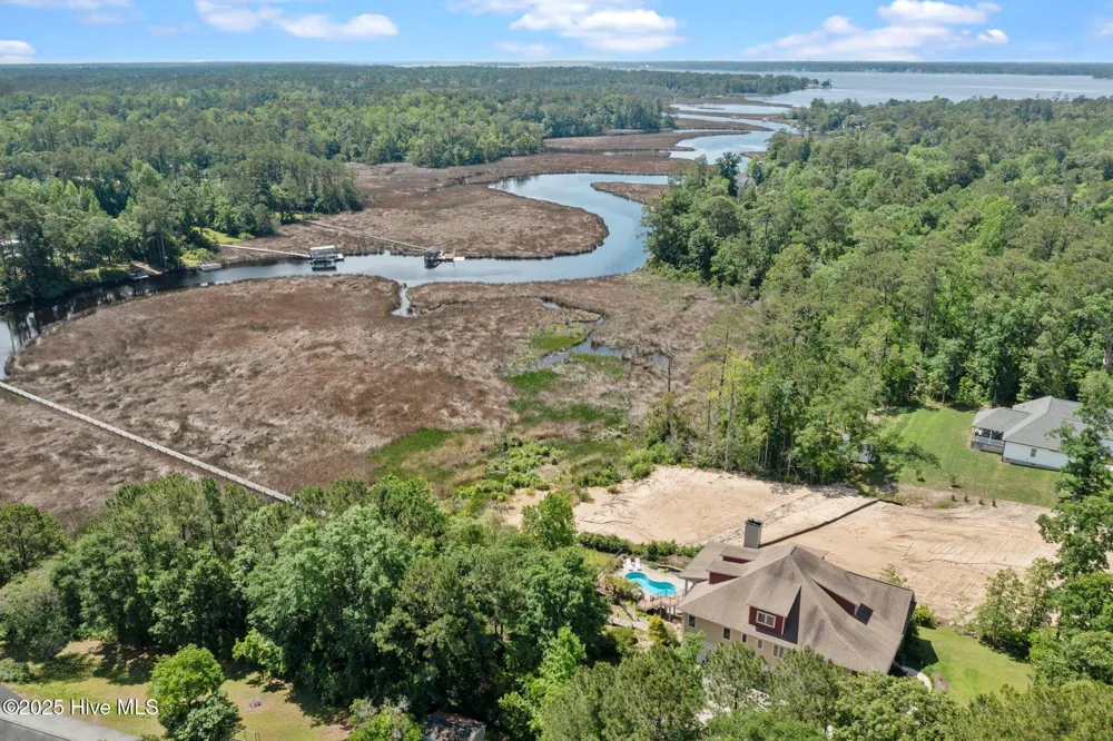 240 White Oak Bluff Road Stella, NC 28582