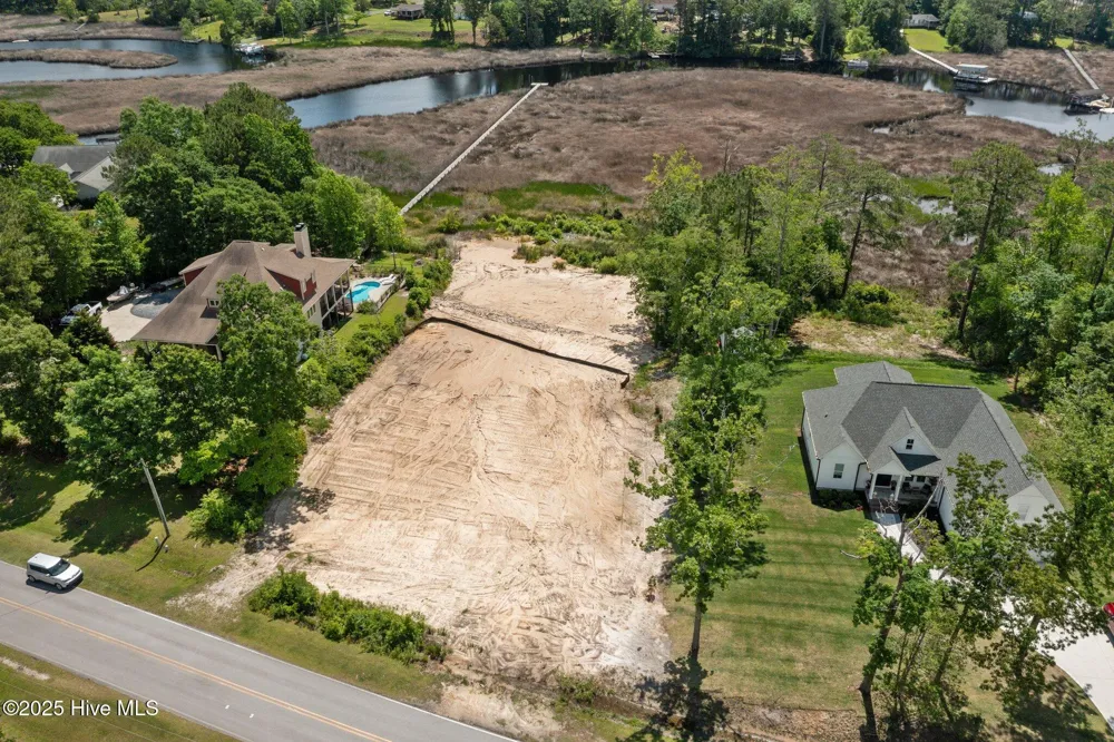 240 White Oak Bluff Road Stella, NC 28582