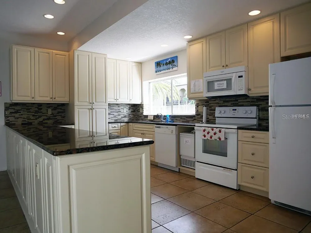 7701 STARKEY ROAD #504 Seminole, FL 33777