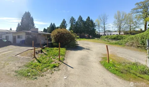 1529 Maple Lane #L2-4
