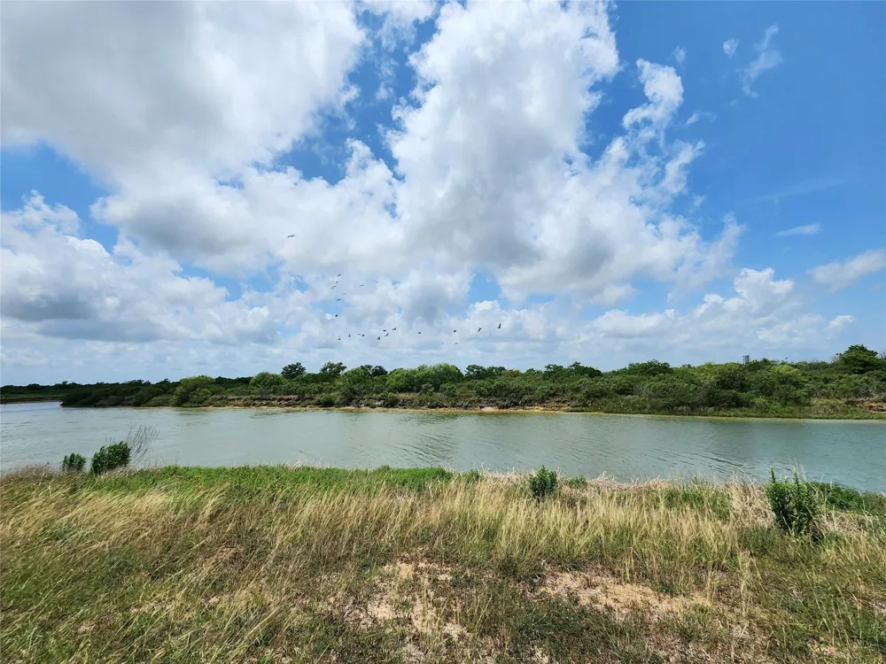 1322 Highborne Cay Court Texas City, TX 77590