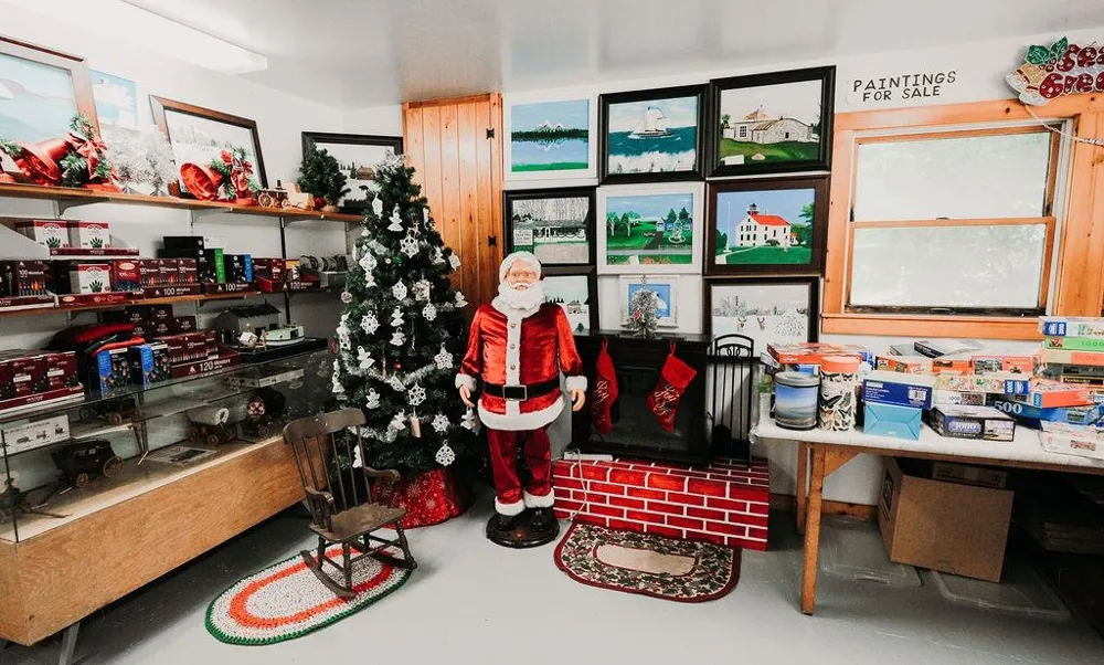 11184 Mill Street Leelanau Township, MI 49670