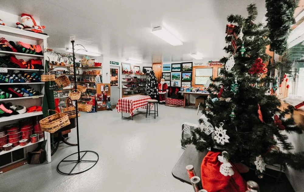 11184 Mill Street Leelanau Township, MI 49670