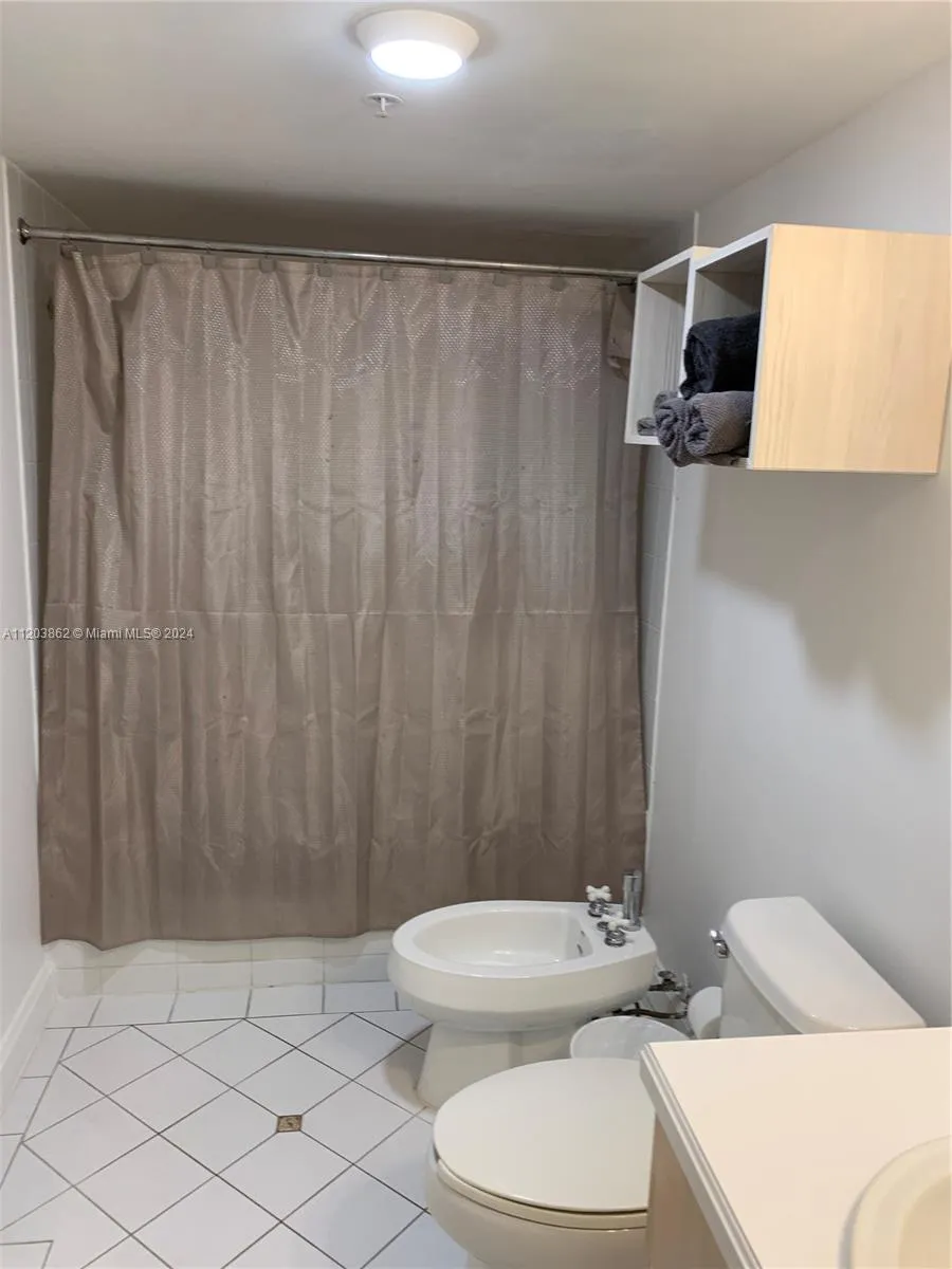 2951 S Bayshore Dr #417 Miami, FL 33133
