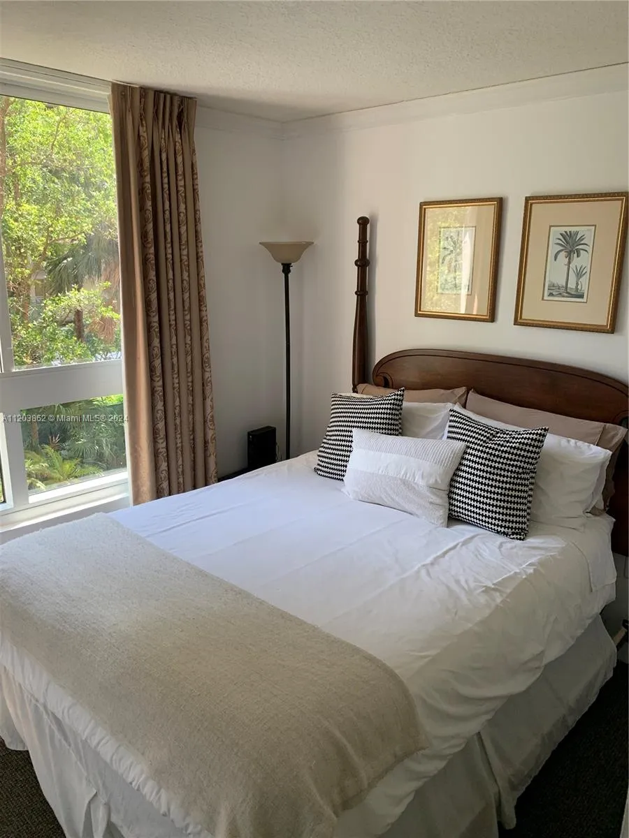 2951 S Bayshore Dr #417 Miami, FL 33133