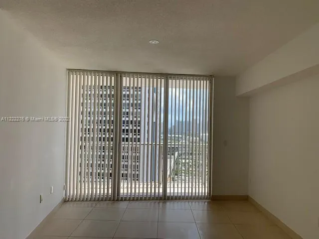 1750 Bayshore Dr #2806 Miami, FL 33132