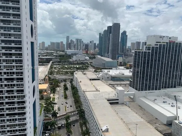 1750 Bayshore Dr #2806 Miami, FL 33132