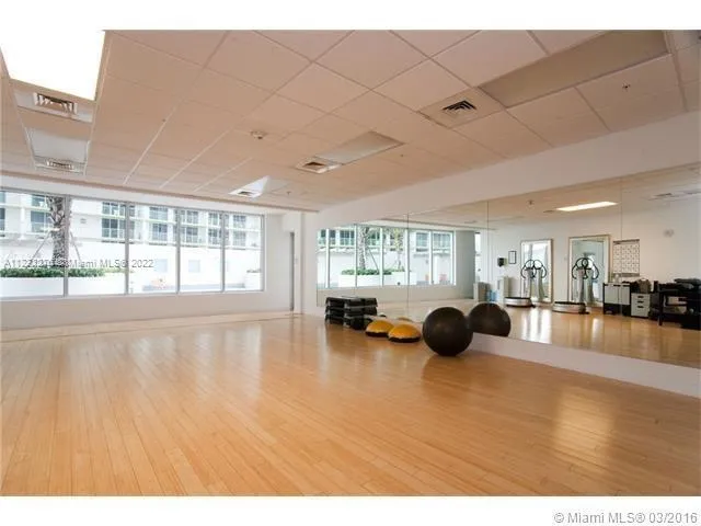 1750 Bayshore Dr #2806 Miami, FL 33132