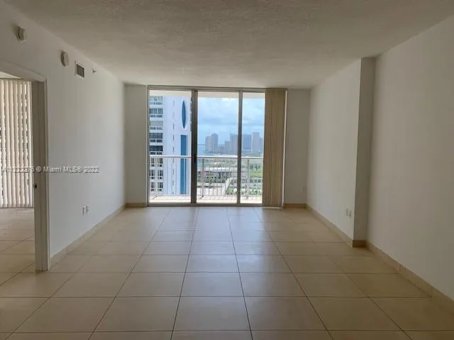 1750 Bayshore Dr #2806 Miami, FL 33132