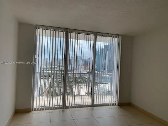 1750 Bayshore Dr #2806 Miami, FL 33132