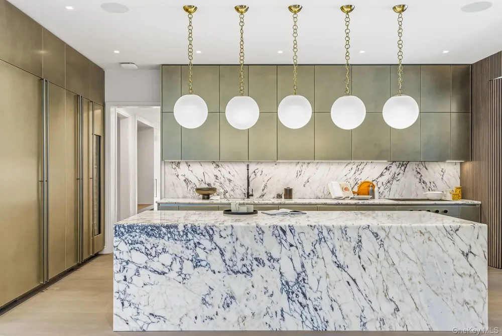 43 Old Orchard Lane East Hampton, NY 11937