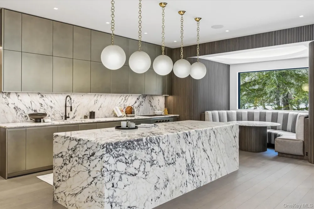 43 Old Orchard Lane East Hampton, NY 11937