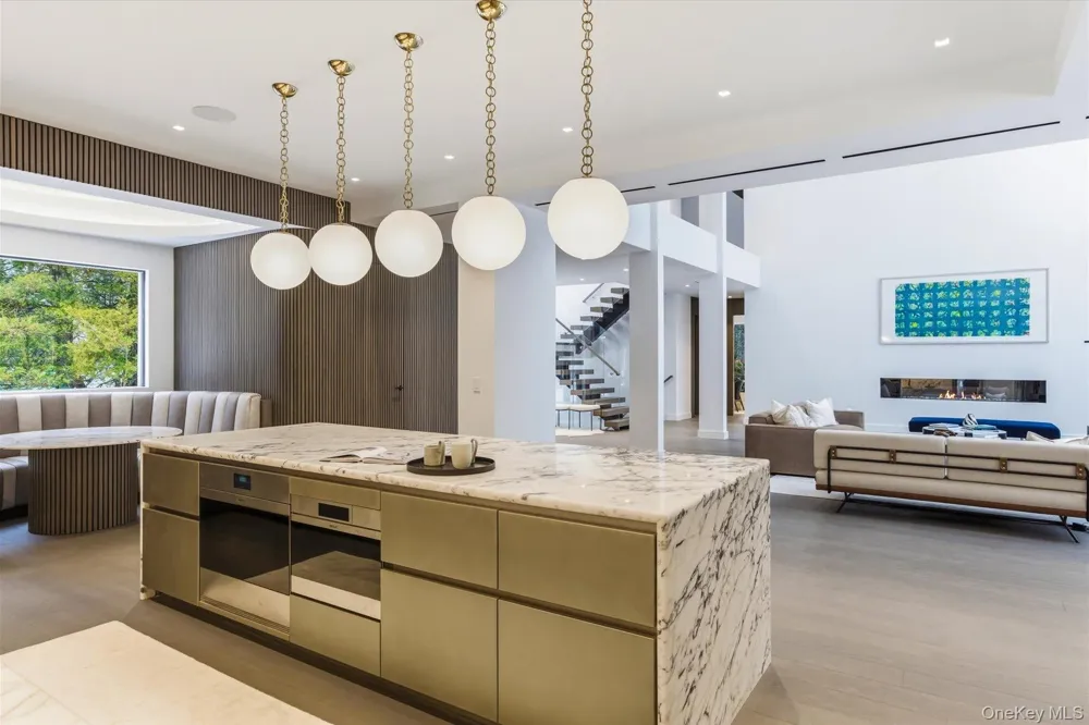 43 Old Orchard Lane East Hampton, NY 11937