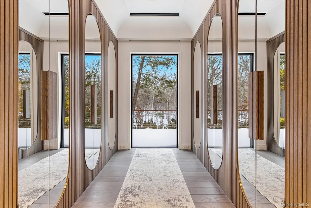 43 Old Orchard Lane East Hampton, NY 11937