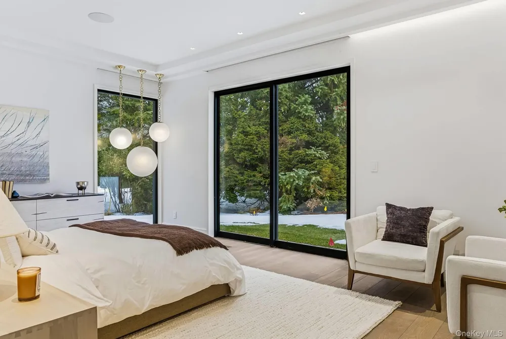 43 Old Orchard Lane East Hampton, NY 11937