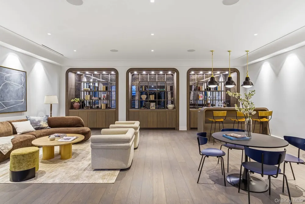 43 Old Orchard Lane East Hampton, NY 11937