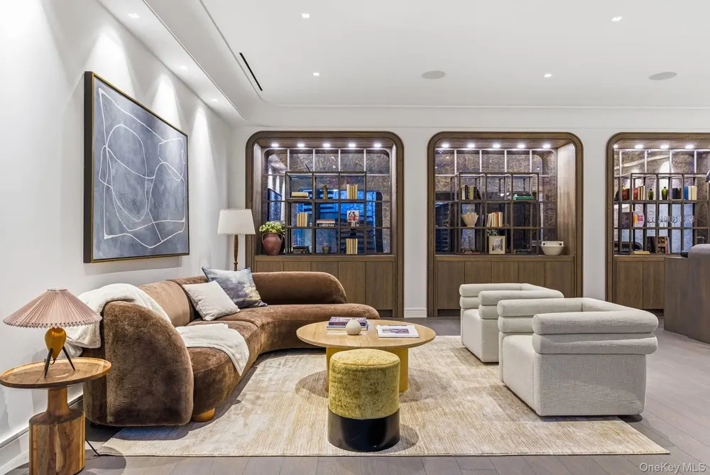 43 Old Orchard Lane East Hampton, NY 11937