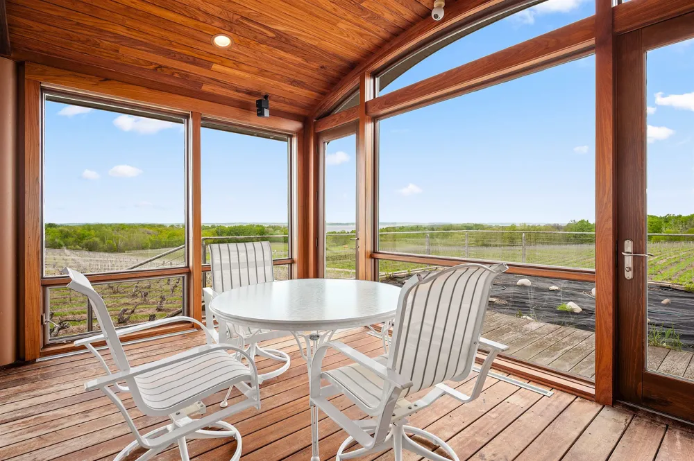 2721 Nelson Road Peninsula Township, MI 49686