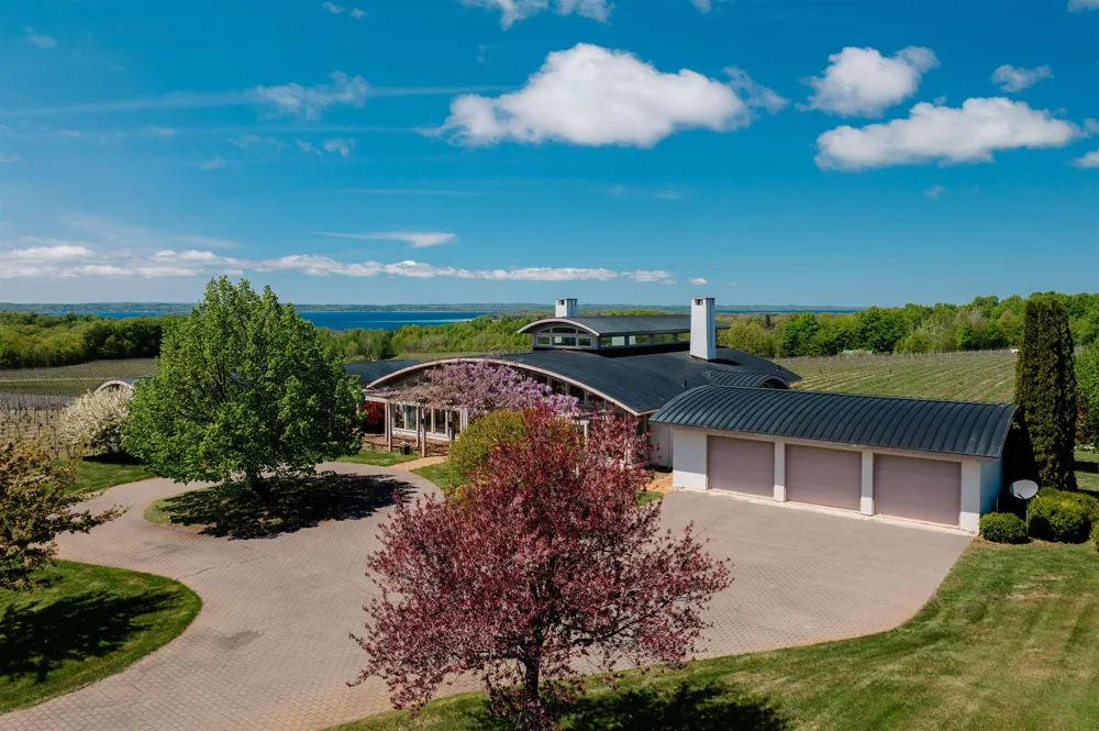 2721 Nelson Road Peninsula Township, MI 49686