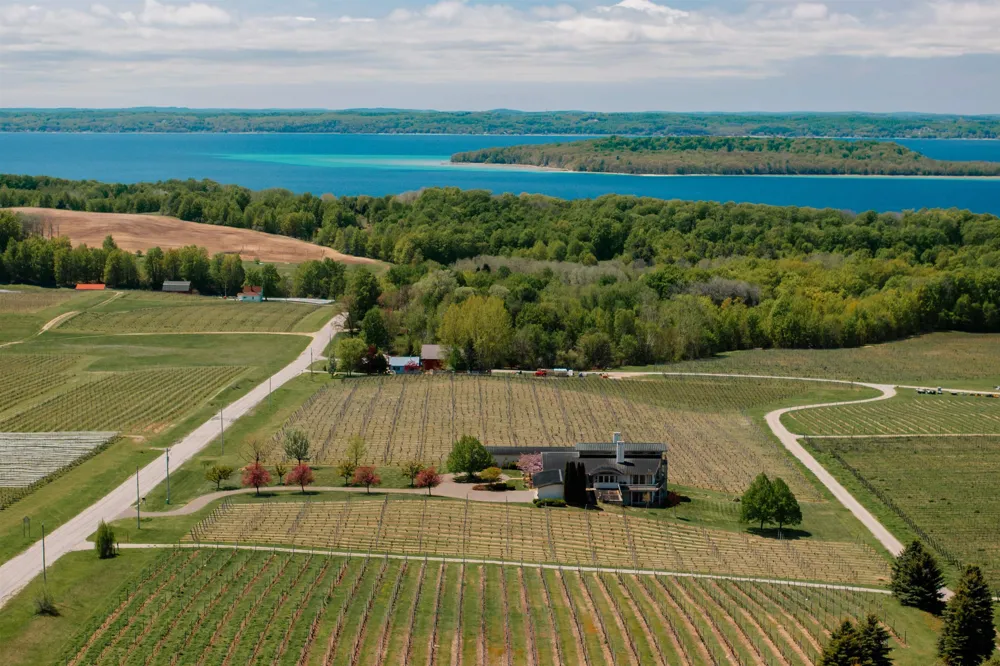 2721 Nelson Road Peninsula Township, MI 49686