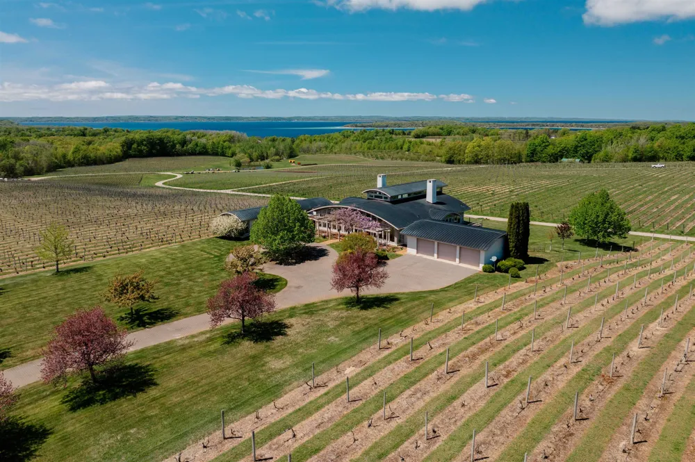 2721 Nelson Road Peninsula Township, MI 49686