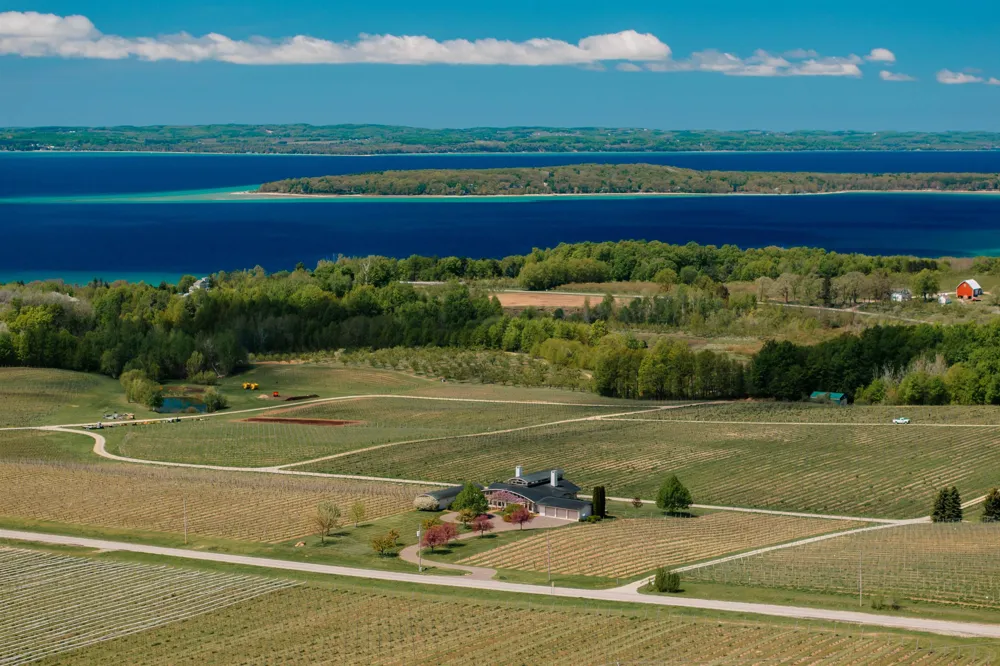2721 Nelson Road Peninsula Township, MI 49686