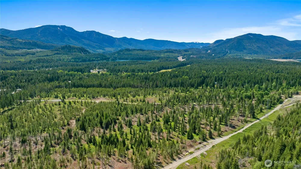 1 Sparks Road Easton, WA 98925