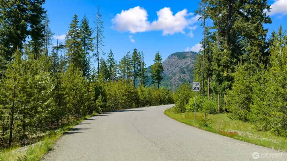 1 Sparks Road Easton, WA 98925