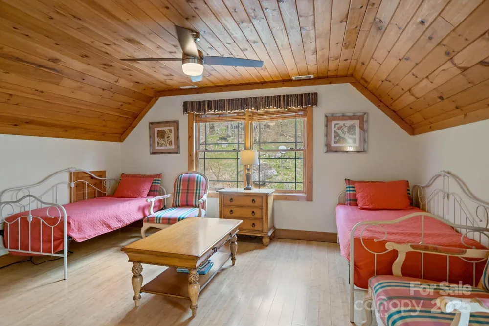140 Spruce Hollow Road Beech Mountain, NC 28604
