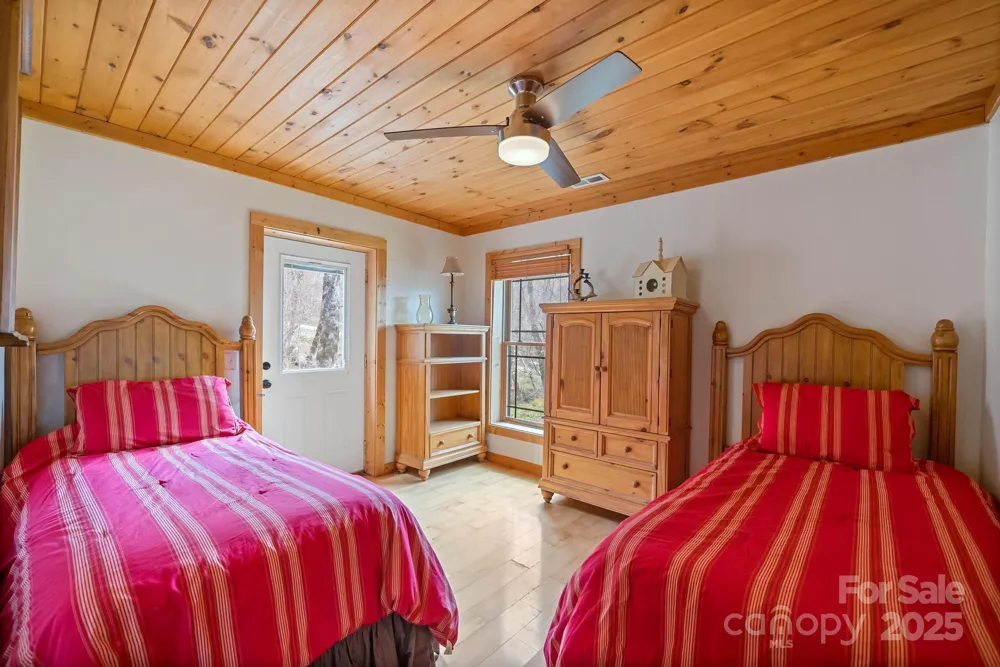 140 Spruce Hollow Road Beech Mountain, NC 28604