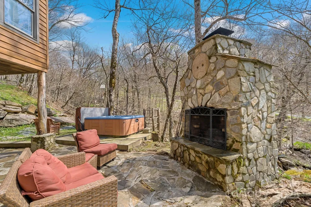 140 Spruce Hollow Road Beech Mountain, NC 28604