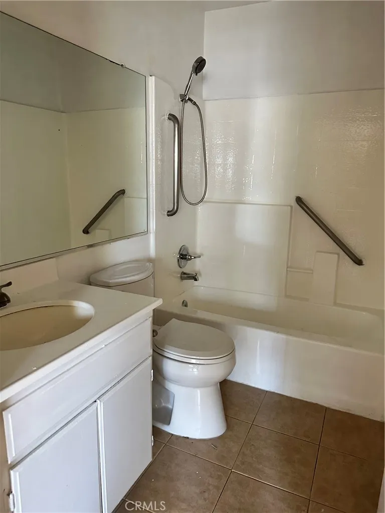14801 Nordhoff Street Panorama City, CA 91402