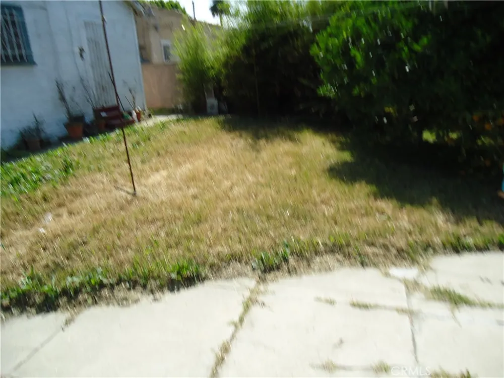 1723 browning blvd. Los Angeles, CA 90062