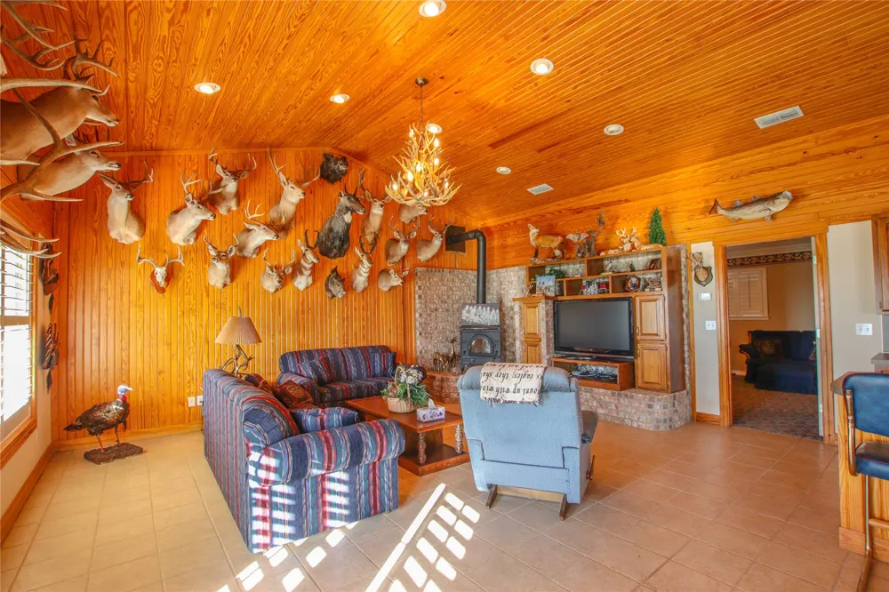 1952 FM 1689 Comanche, TX 76442