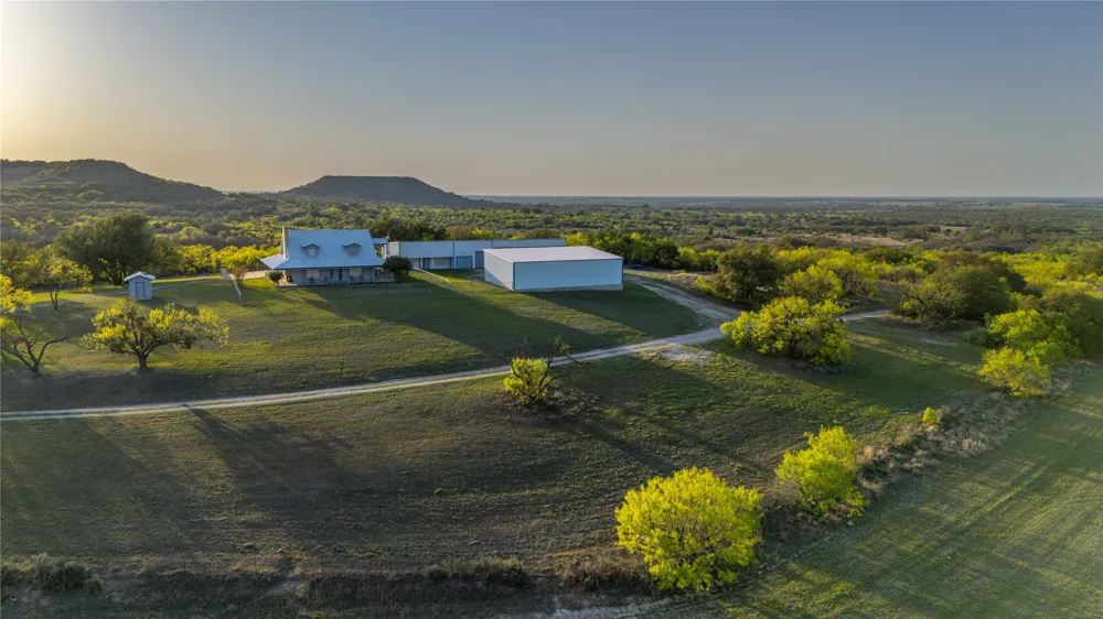 1952 FM 1689 Comanche, TX 76442