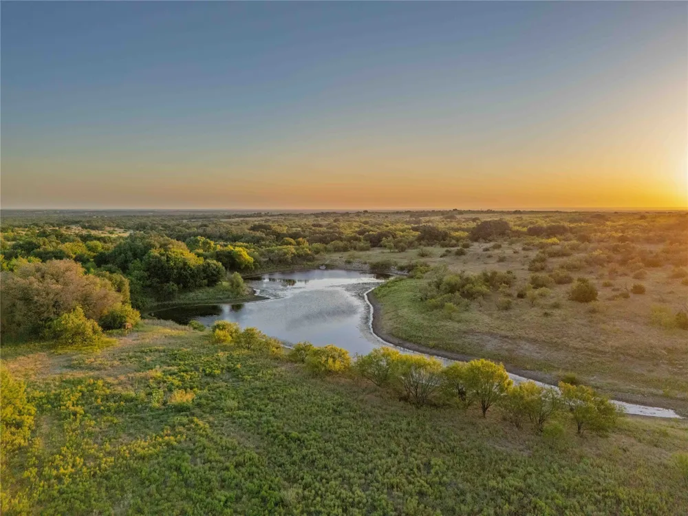 1952 FM 1689 Comanche, TX 76442