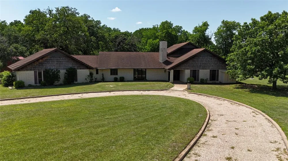 998 Hwy 22 E Hamilton, TX 76531
