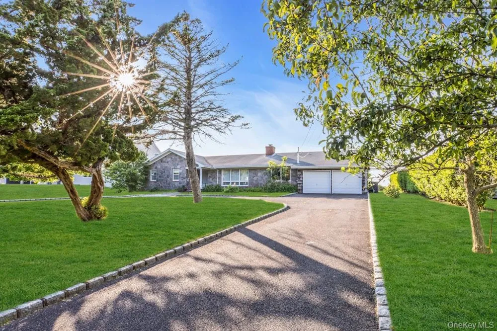2100 Sound Drive Greenport, NY 11944