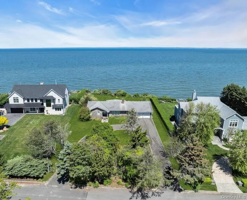 2100 Sound Drive Greenport, NY 11944