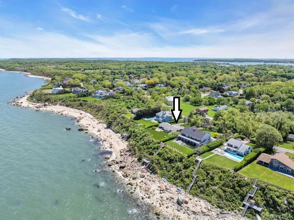 2100 Sound Drive Greenport, NY 11944