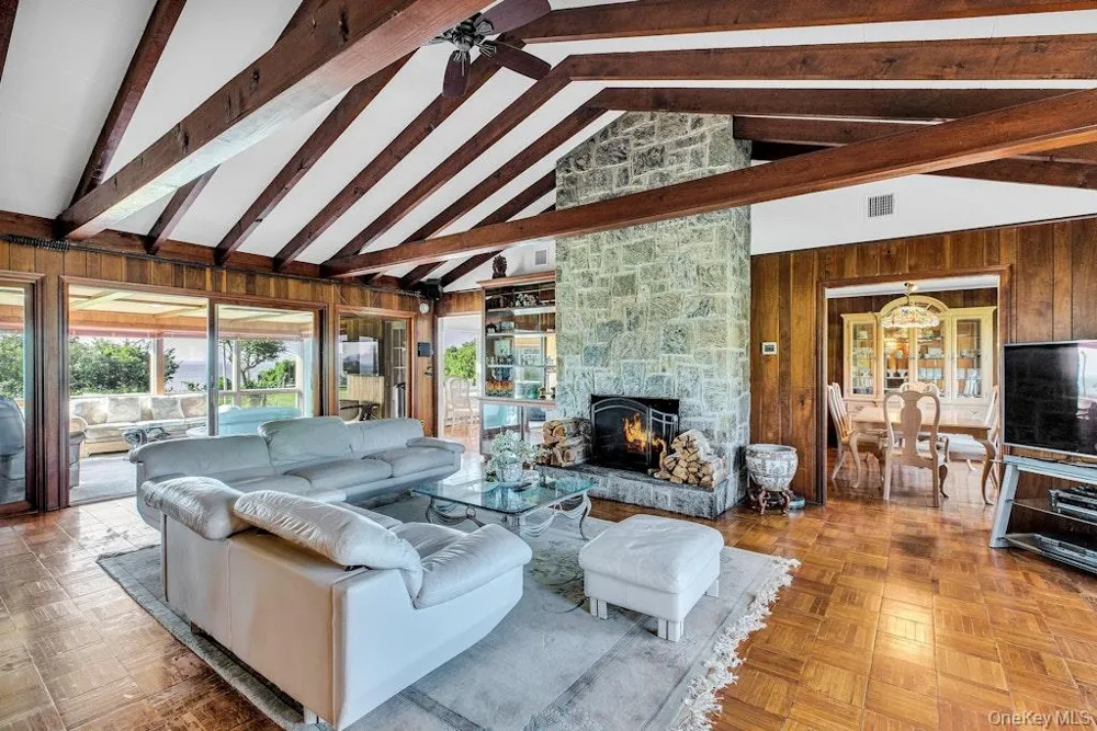 2100 Sound Drive Greenport, NY 11944