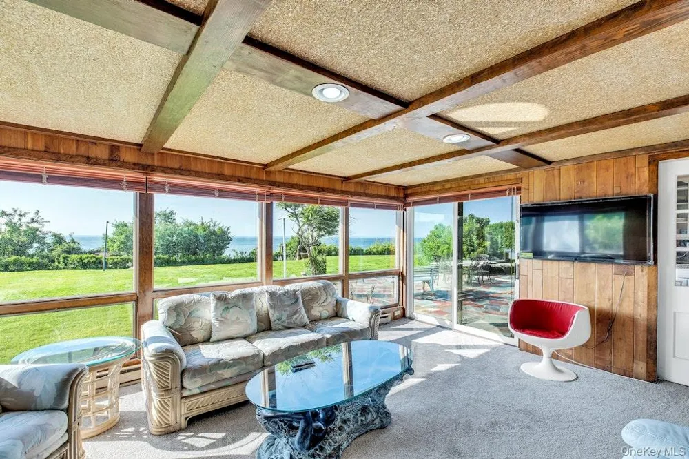 2100 Sound Drive Greenport, NY 11944