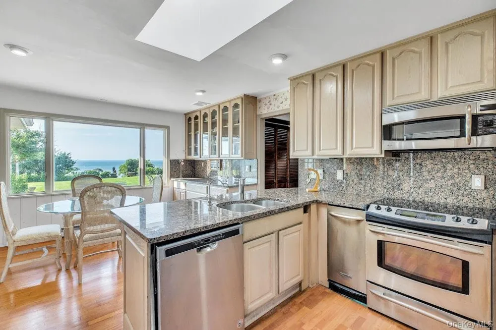 2100 Sound Drive Greenport, NY 11944