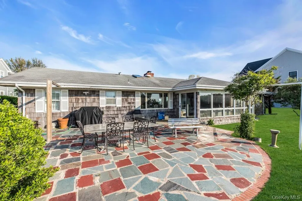 2100 Sound Drive Greenport, NY 11944