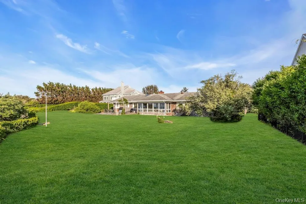 2100 Sound Drive Greenport, NY 11944