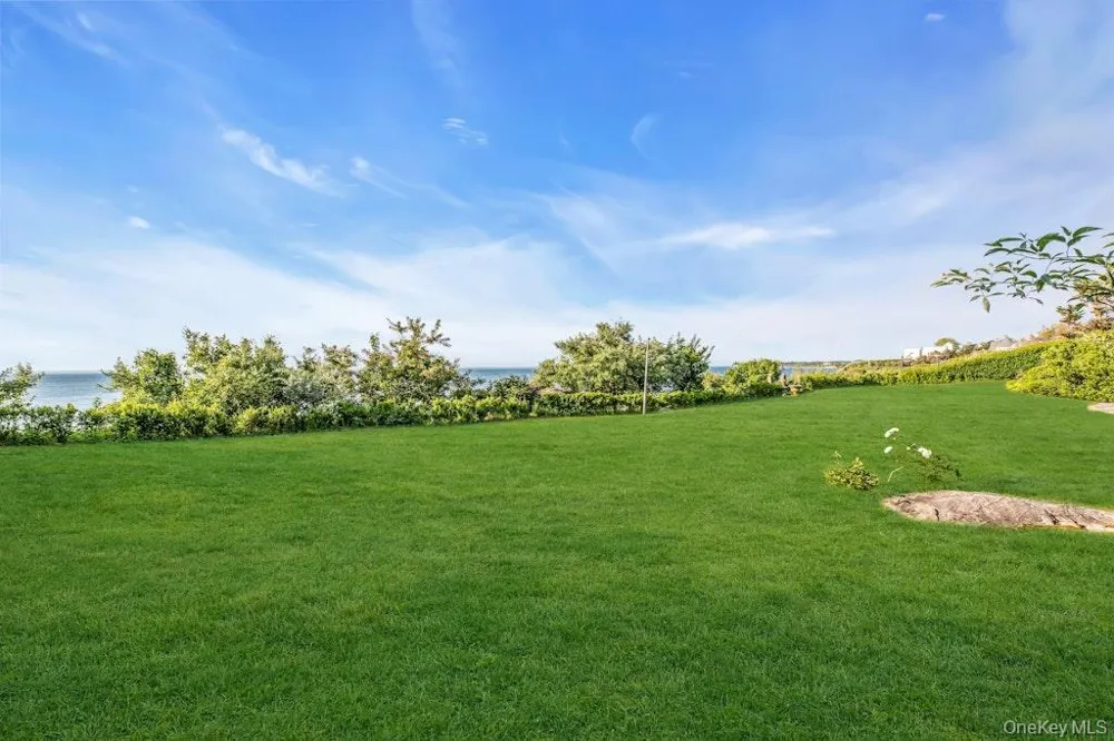 2100 Sound Drive Greenport, NY 11944