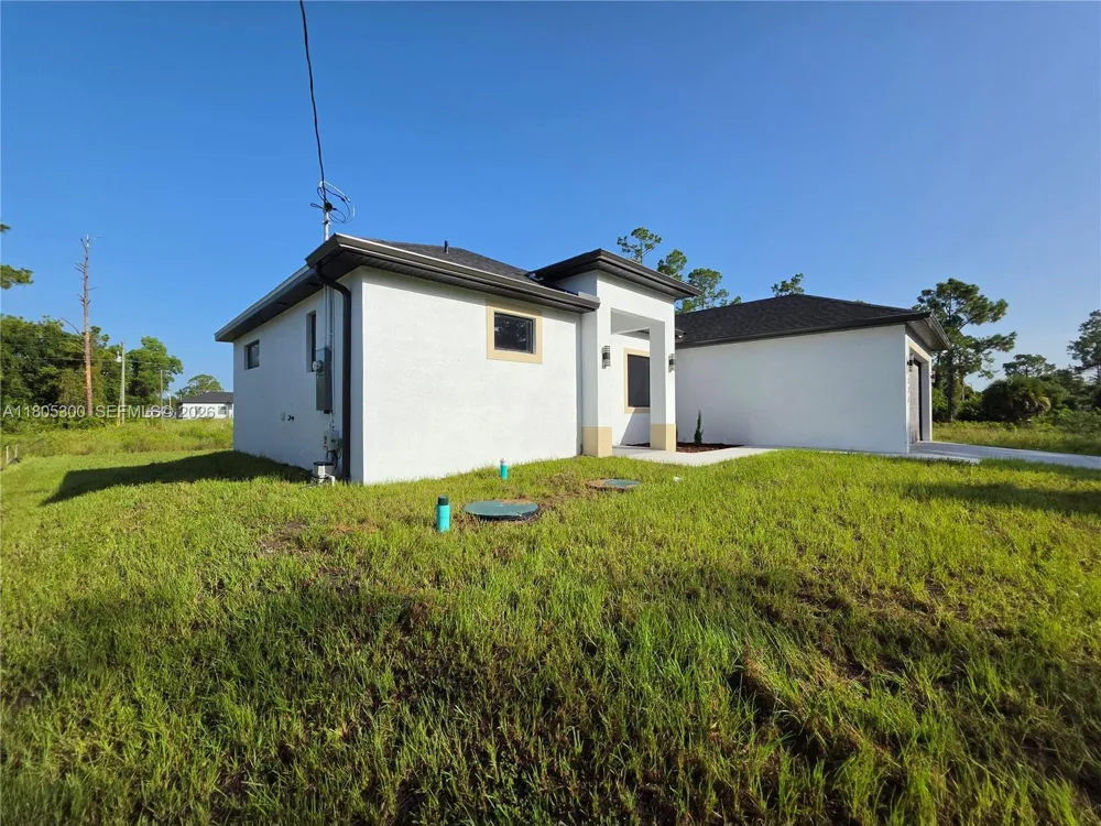 326 Nathan Ave Lehigh Acres, FL 33974