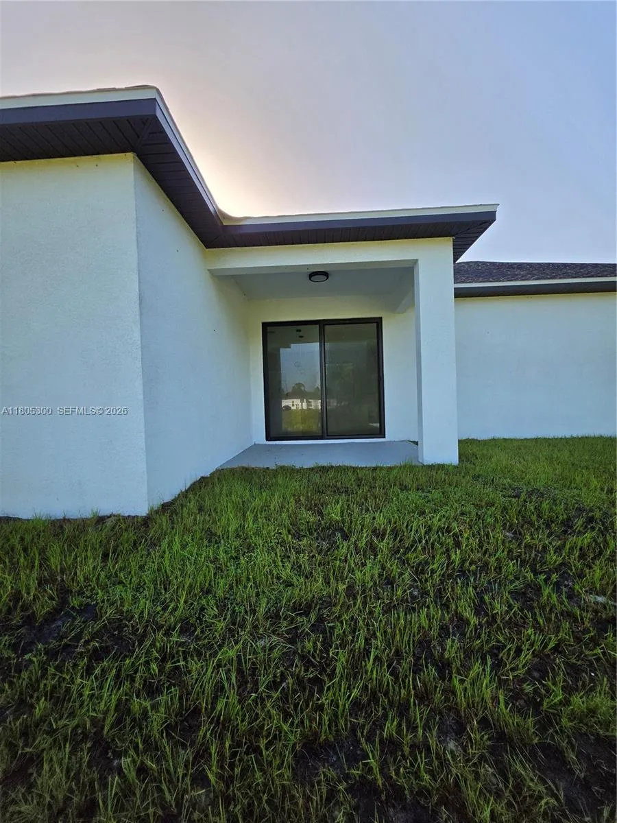 326 Nathan Ave Lehigh Acres, FL 33974