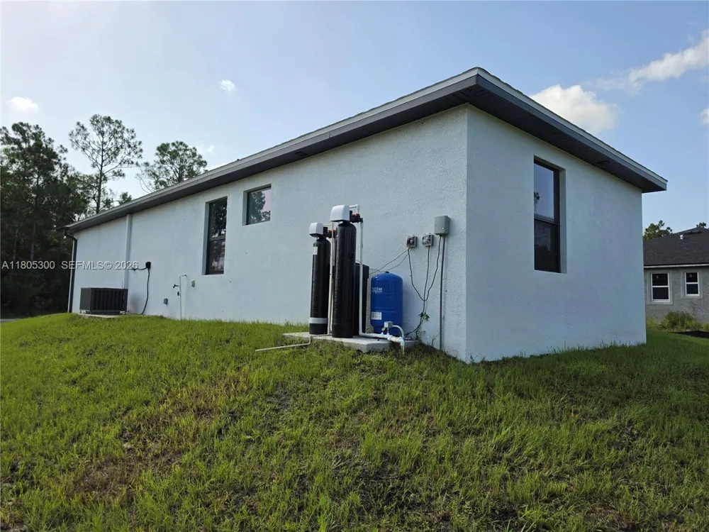326 Nathan Ave Lehigh Acres, FL 33974
